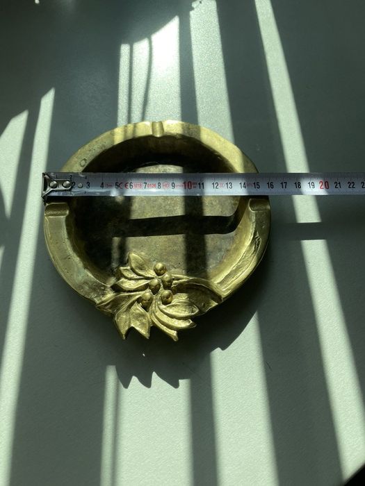 Месингов конник месингови лебеди месингов масивен пепелник