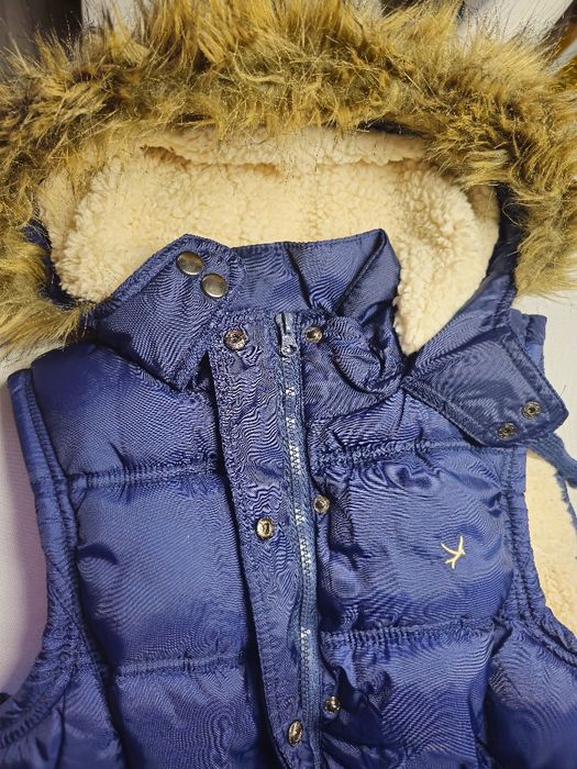 Vând vesta atmosphere albastru, vesta gluga, blana naturala