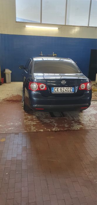 VOLKSWAGEN Jetta 2006 — imagine 3