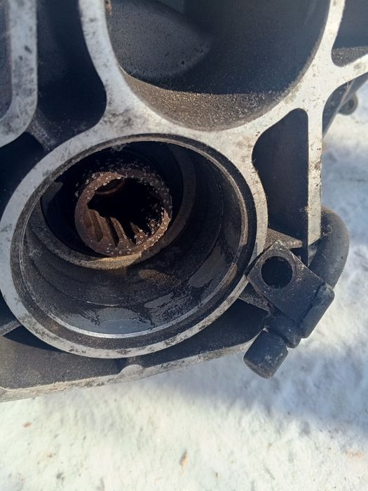 Раздатка ,помпа,тормозной вакум  УАЗ Патриот