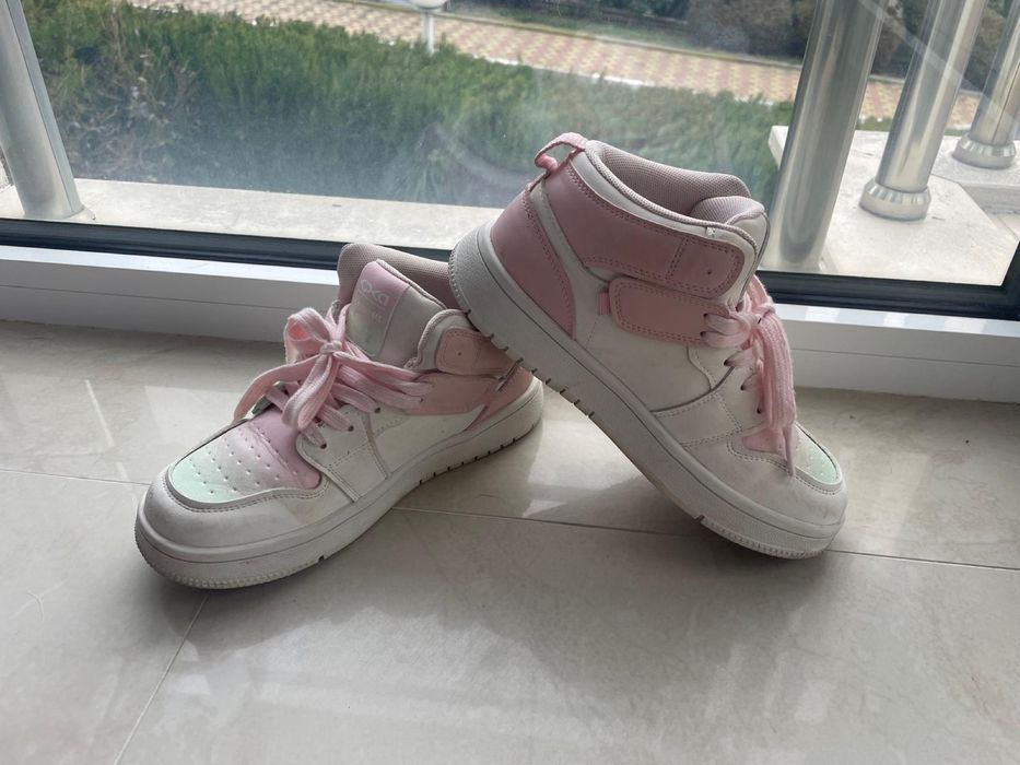 Обувки, маратонки за момиче 35 номер