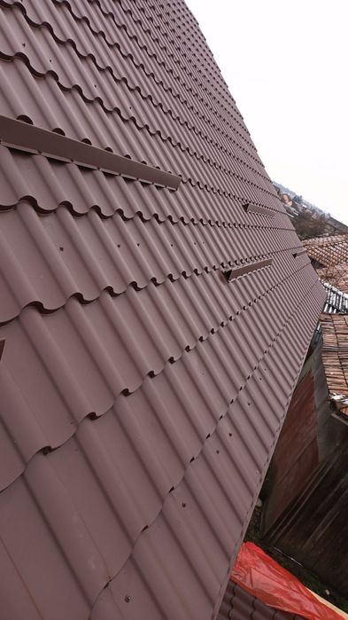 Executam Acoperișuri și reparații de urgență