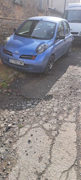 Продавам нисан микра