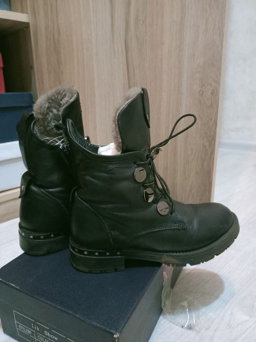 Срочно.Сапоги на девочку дешево