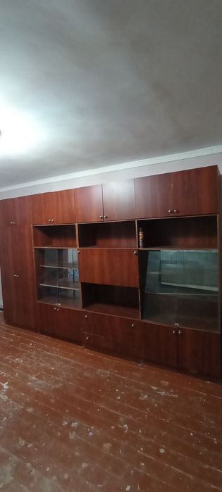 Стенка сотилади срочно