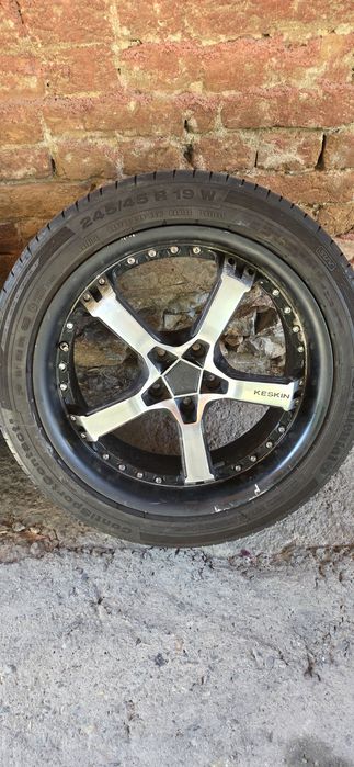 VW, MERCEDES KESKIN със летни гуми 245/45/19 8,5J×19 ET40 5×112