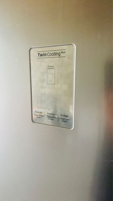 Продам холодильник Samsung