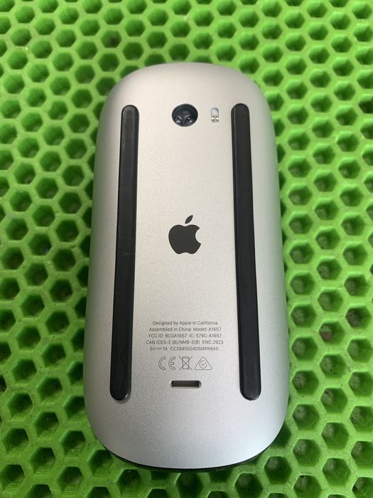 Apple Magic Mouse 2 black.