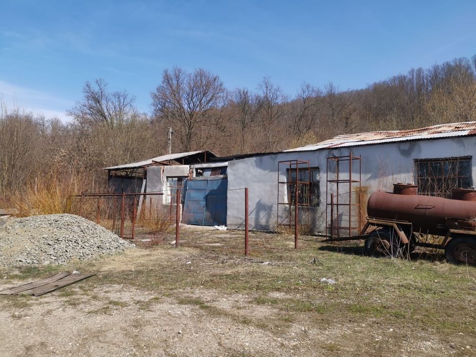 Hale cu teren (SMA)18841mp