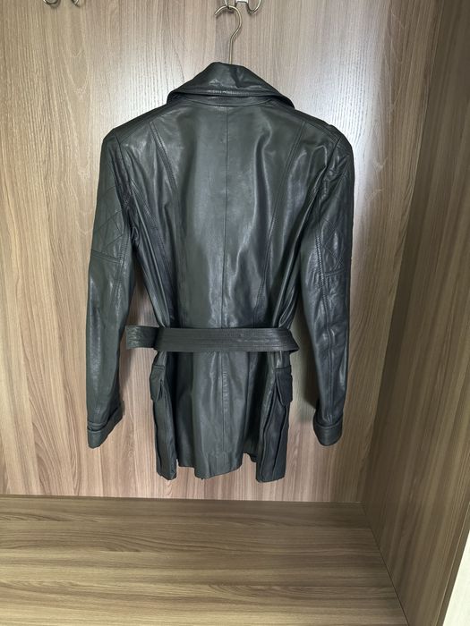Продам кожаную куртку , весна - осень. Размер 44-46.