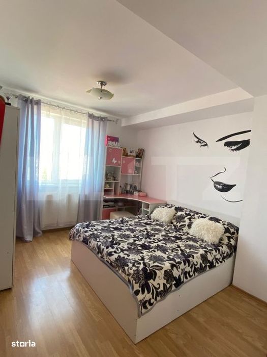 Apartament de vanzare, 4 camere, cu parcare inclusa, Zona Sud