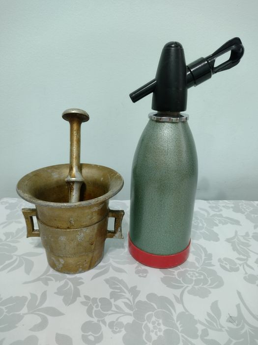 'Cuțit unt / Untieră/ linguriță / cucte alimentare /altele