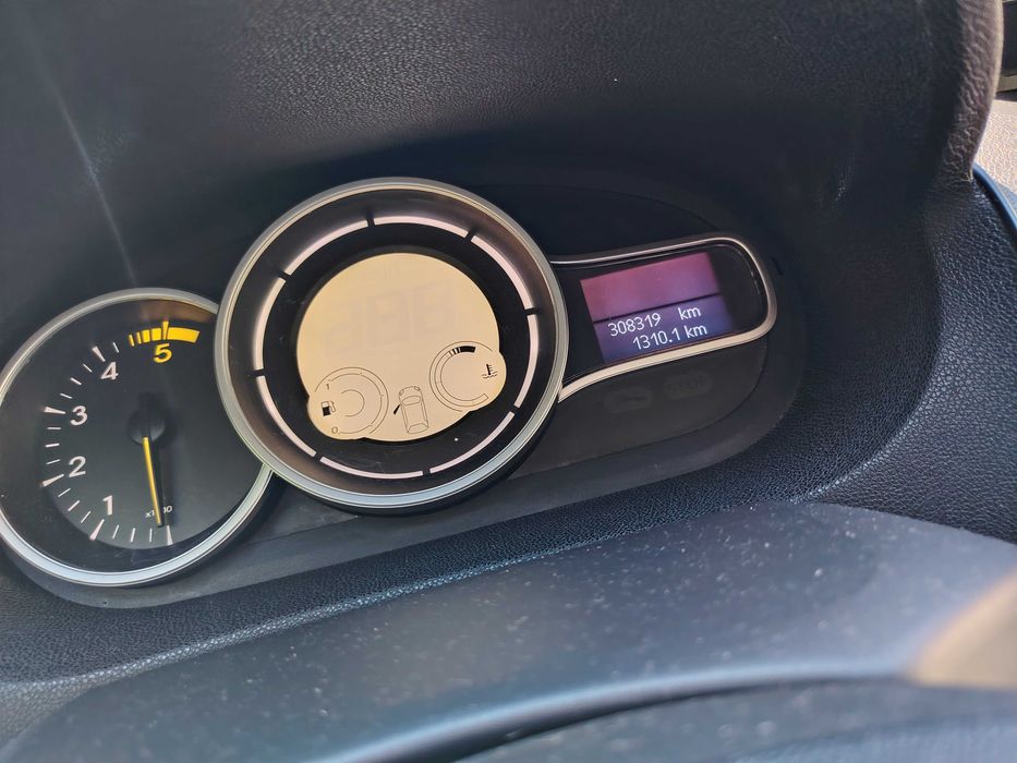 RENAULT Megane 2010 — imagine 2