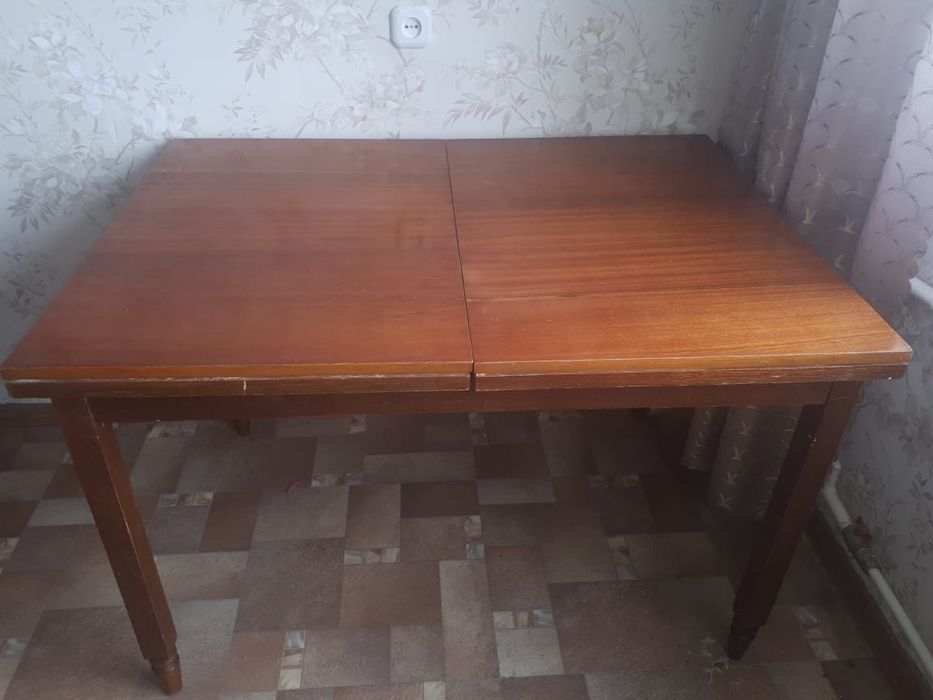 Продам столы в хорошем состоянии