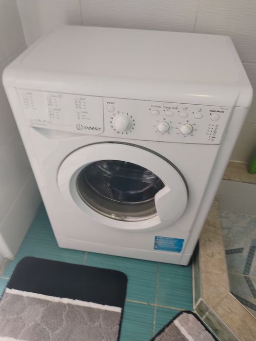 Mașina de spălat Indesit