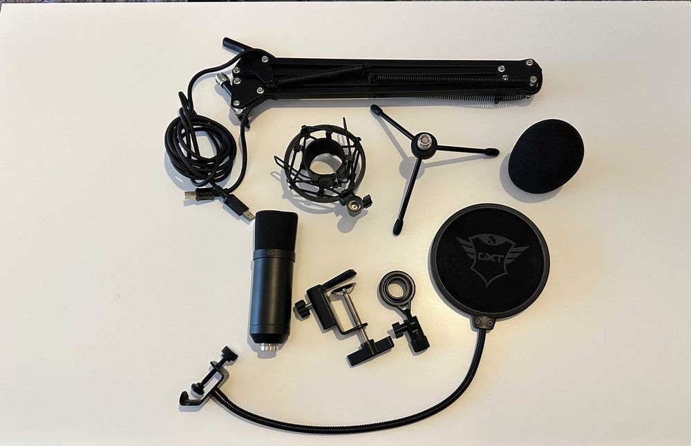 Microfon profesional Trust Emita Plus GXT 252+ pentru streaming