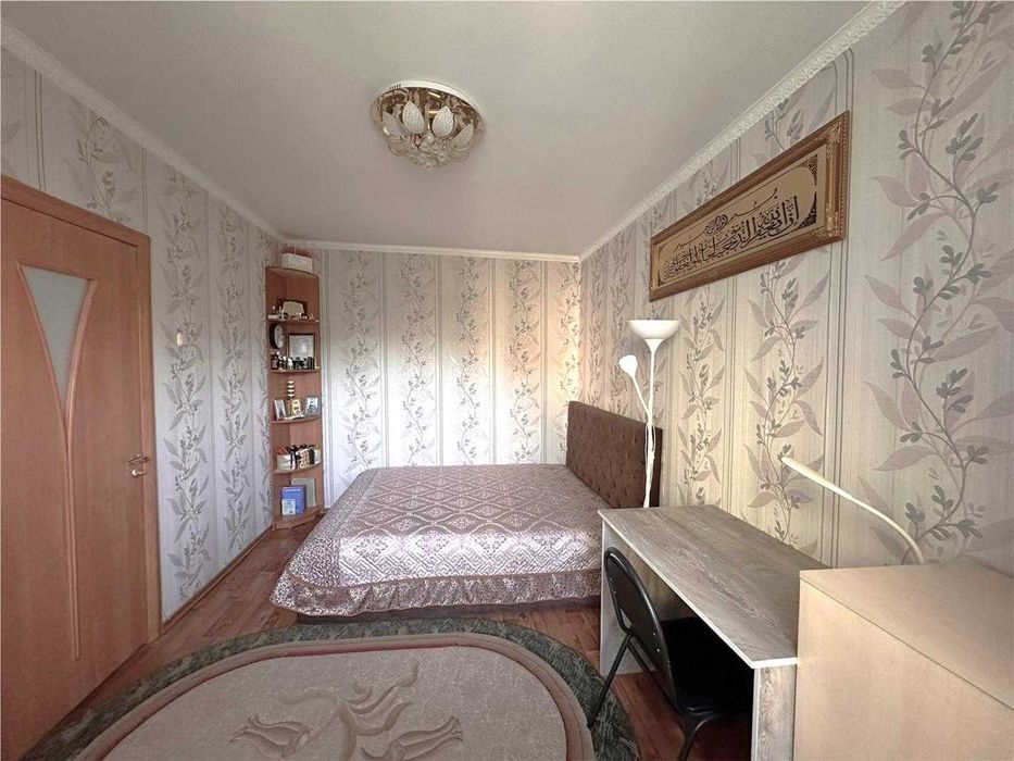 Продам 4-ком квартиру  Степной-1.