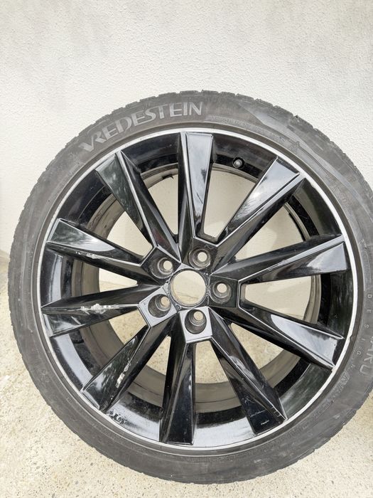 Anvelope 5x100 215/40/r17