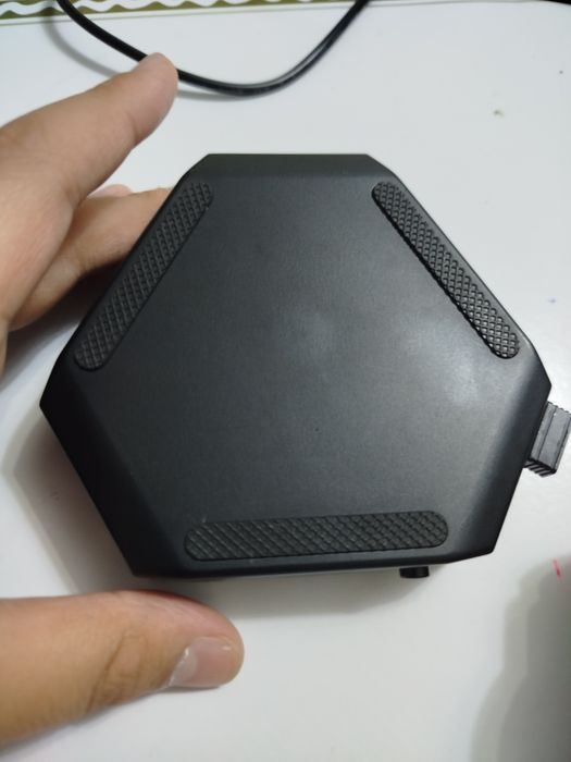 Игровая консоль .