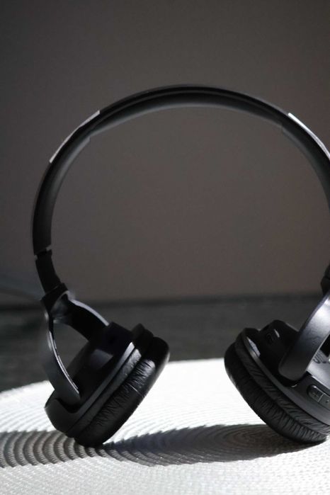 JBL Tune 570BT безжични слушалки