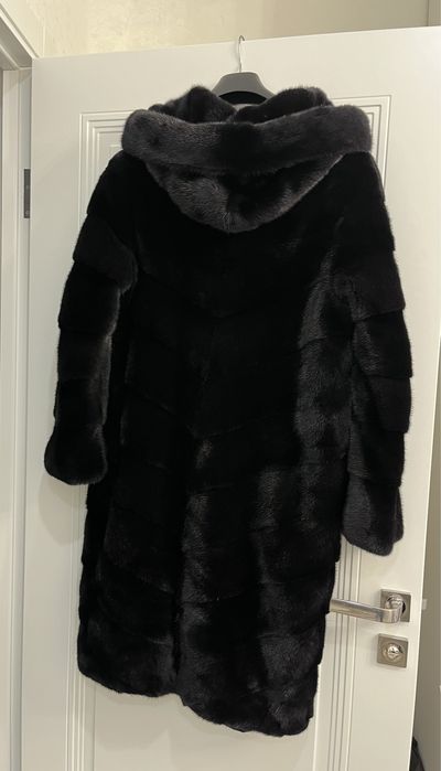 Продам норковую шубу