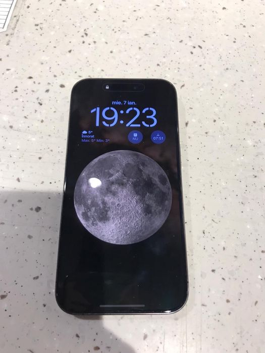 Iphone 15 pro Blue