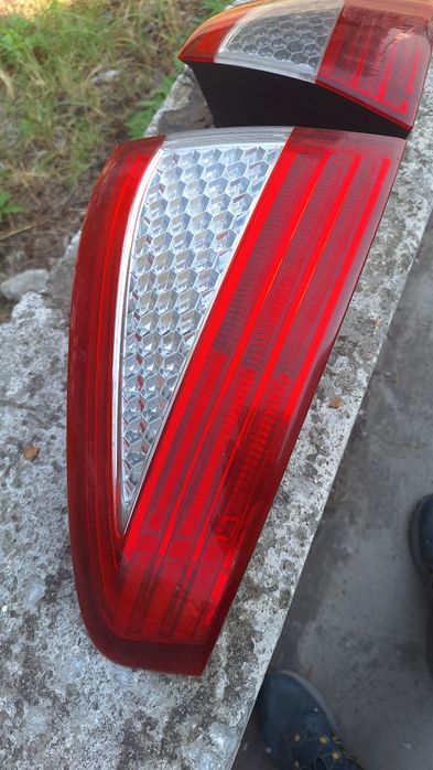 Външни стопове ляв и десен за Форд Мондео мк4 хечбек