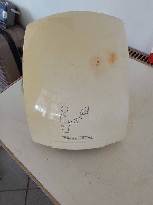 Сешоар за ръце стенен