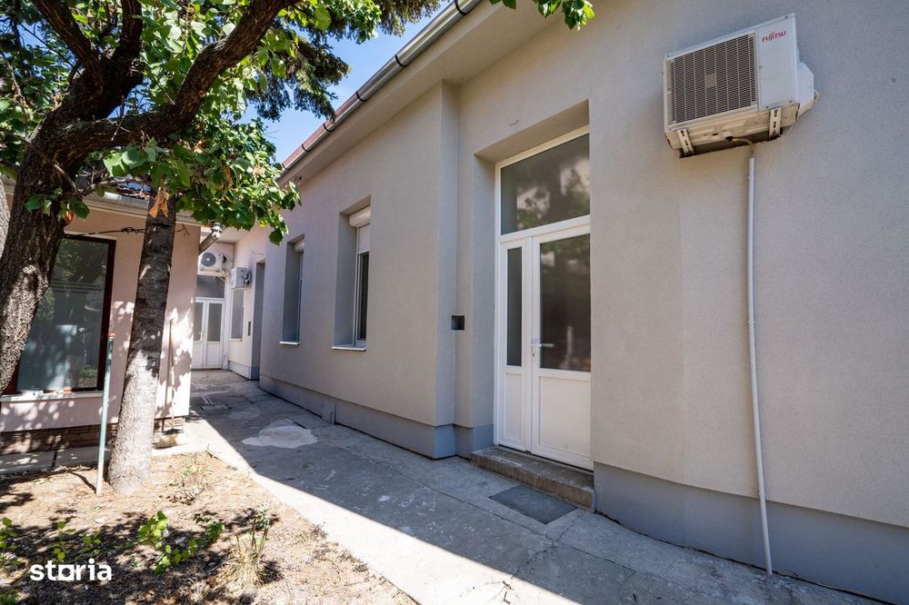 Apartament cu 2 camere, casă la curte comună – Central, Oradea