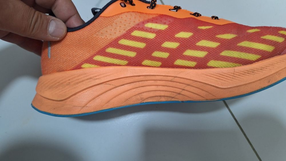 Мужские кроссовки HEAD