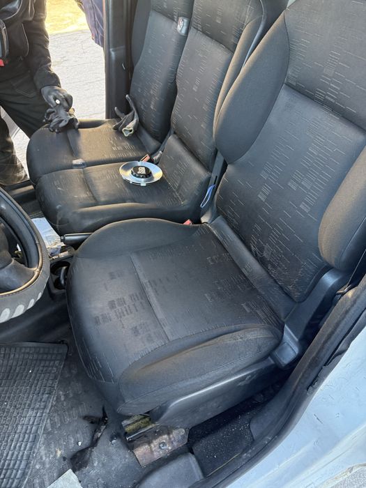 На части Citroen Berlingo 1.6hdi пикап мотор b8hsc 2009г