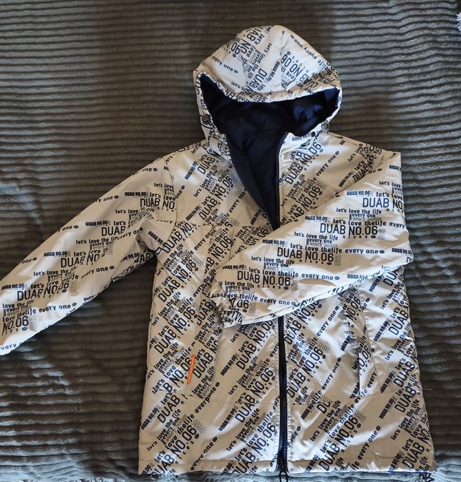 Продам двухстороннюю куртку.