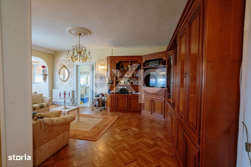 Apartament 4 camere in casa tip elvetian, cu teren propriu, garaj si g