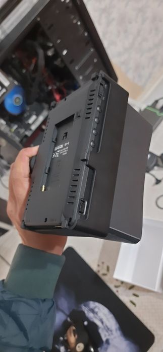 Manitor  sotiladi Full Hd