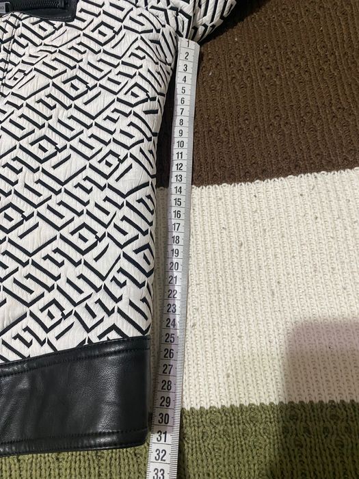 Дамско яке GUESS