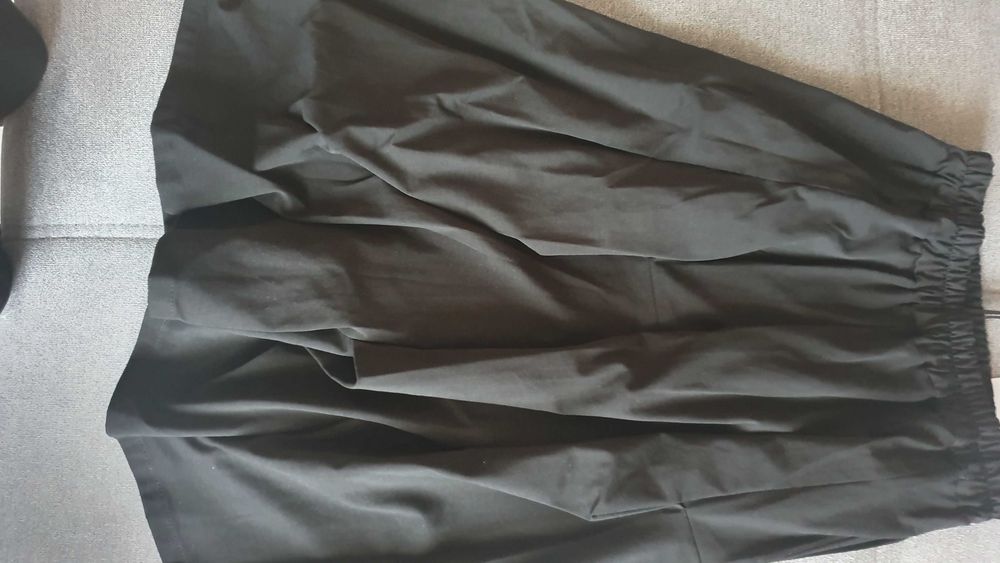 Fusta noua ,neagra  M