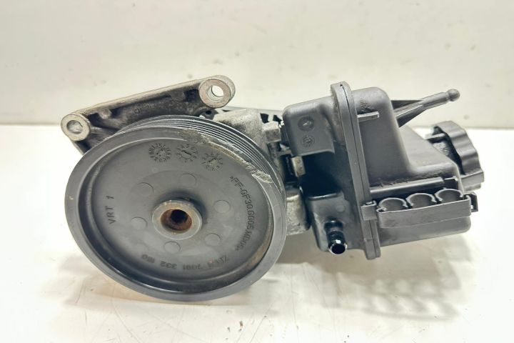 Pompa servodirectie  A0064661501 Mercedes-Benz C-Class W204/S204