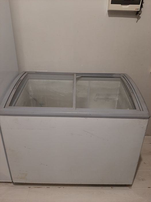 Продам морозильник на колёсах