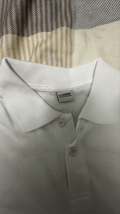 Продам белые футболки