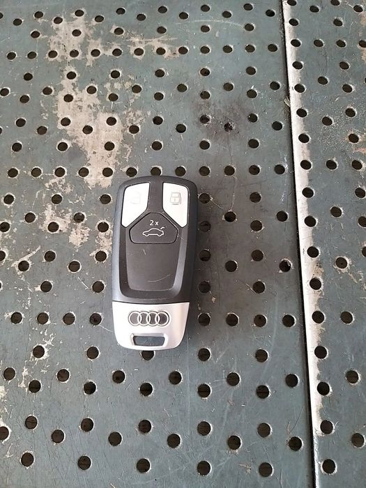 Cheie contact audi a4 b9 8w