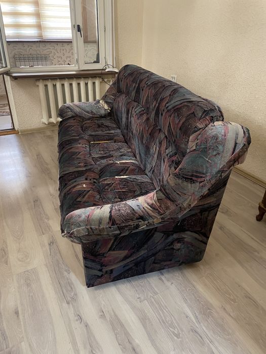 Диван отдам даром б/у