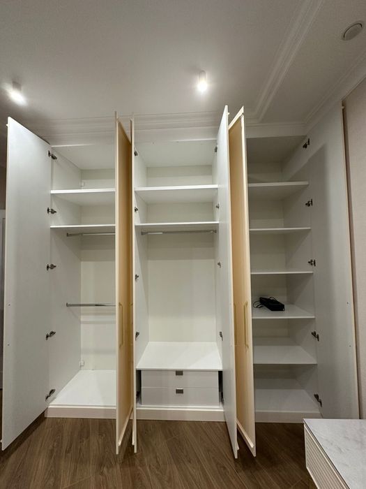 Встроенный шкаф 6 дверный