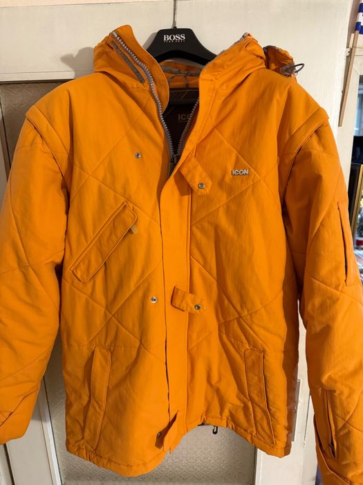 Байерн Мюнхен вратарски пуловер и чорапи 200 лв