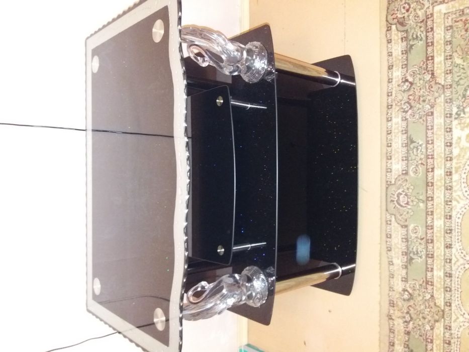 Продам подставку под телевизор.