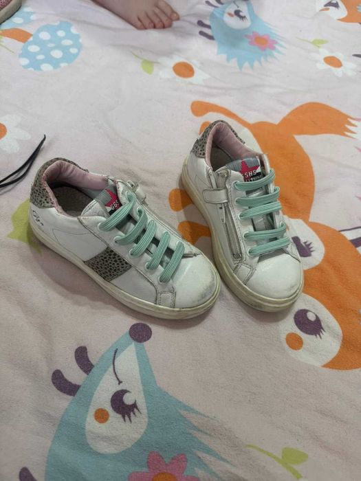 Маратонки, пантофи и чехли