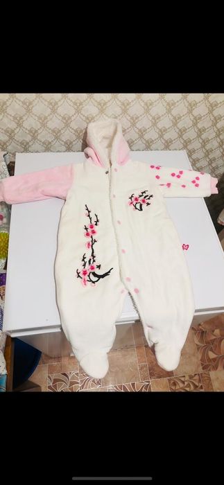 Продам детскую одежду на девочку