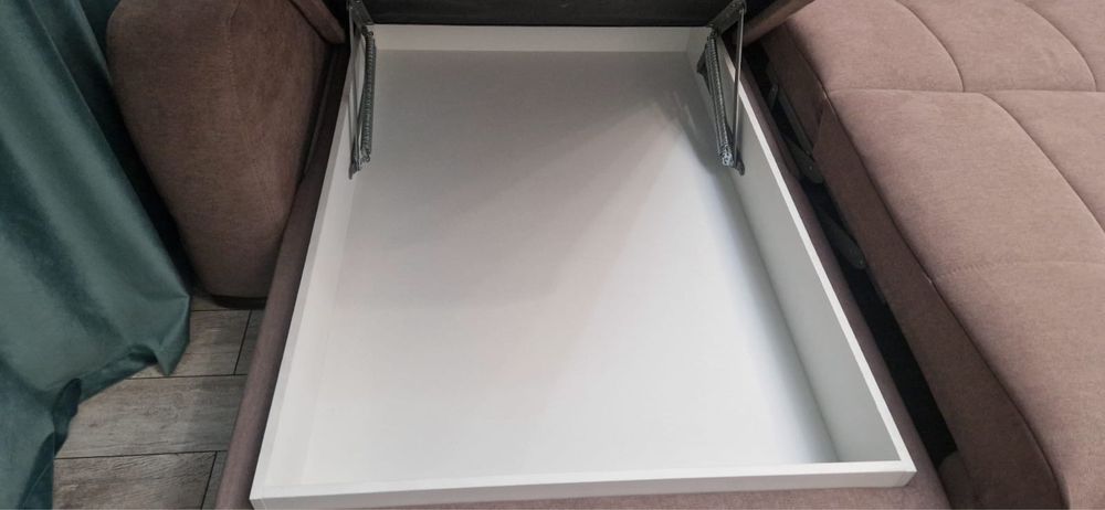 Продам шикарный угловой диван Камелот