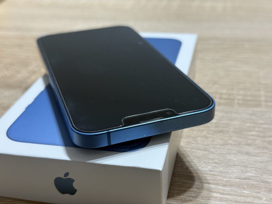 Iphone 13 albastru, 128Gb, in stare foarte buna