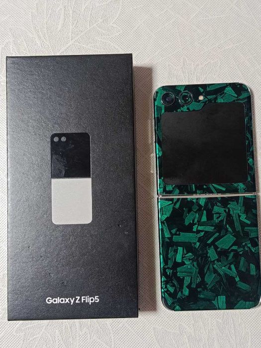 Продаётся Samsung Z flip 5 в отличном состоянии