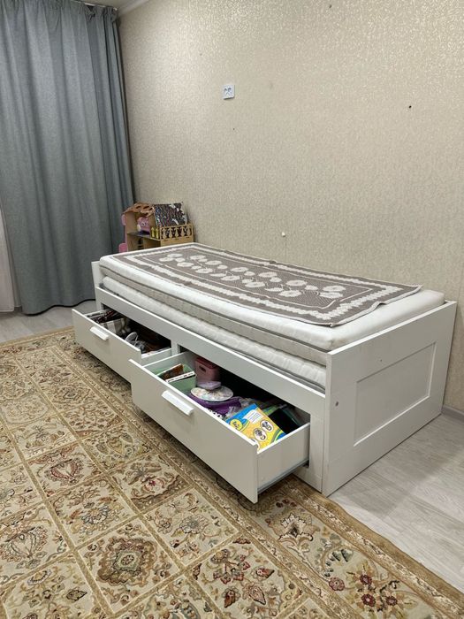 Продам кровать ikea